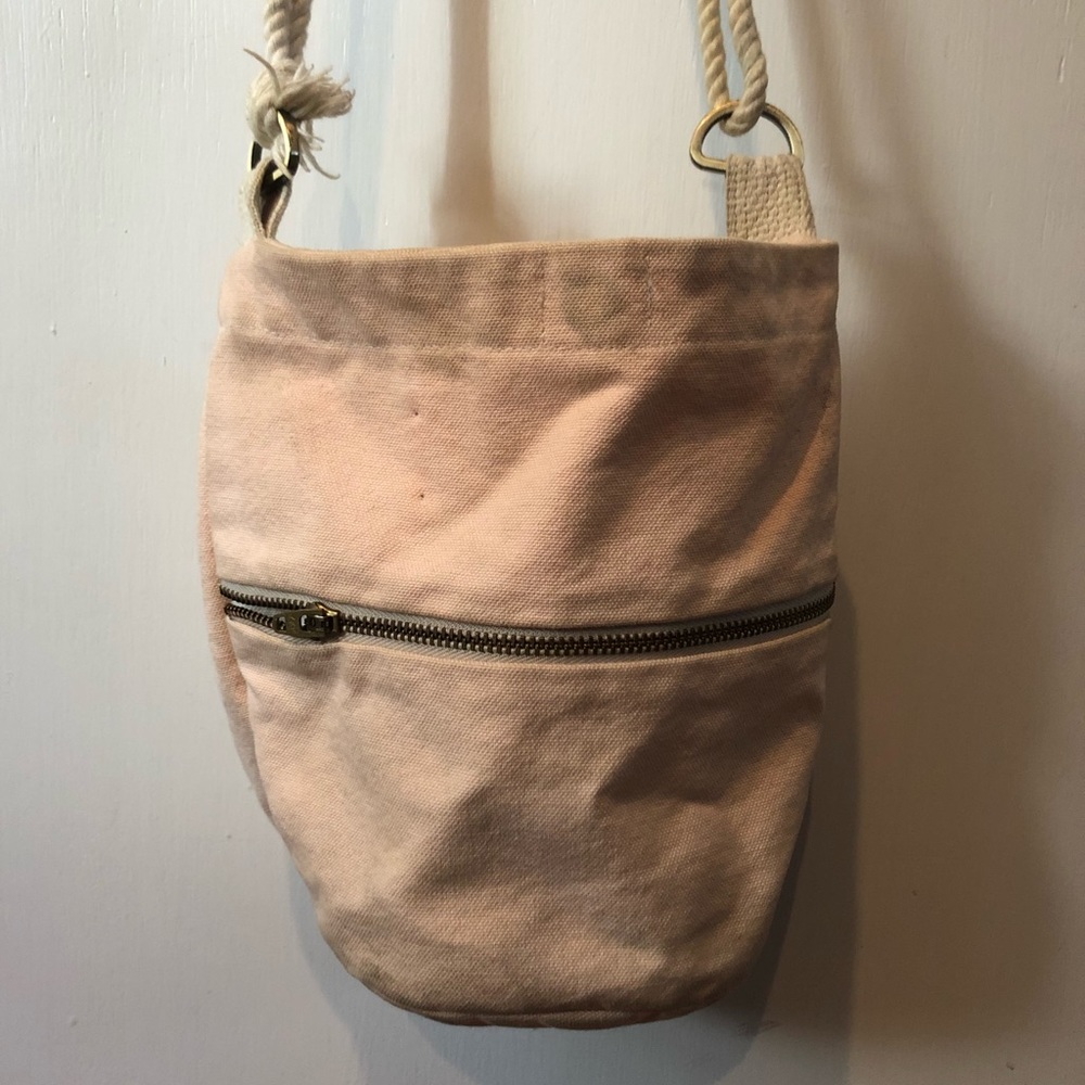 Light pink bucket bag